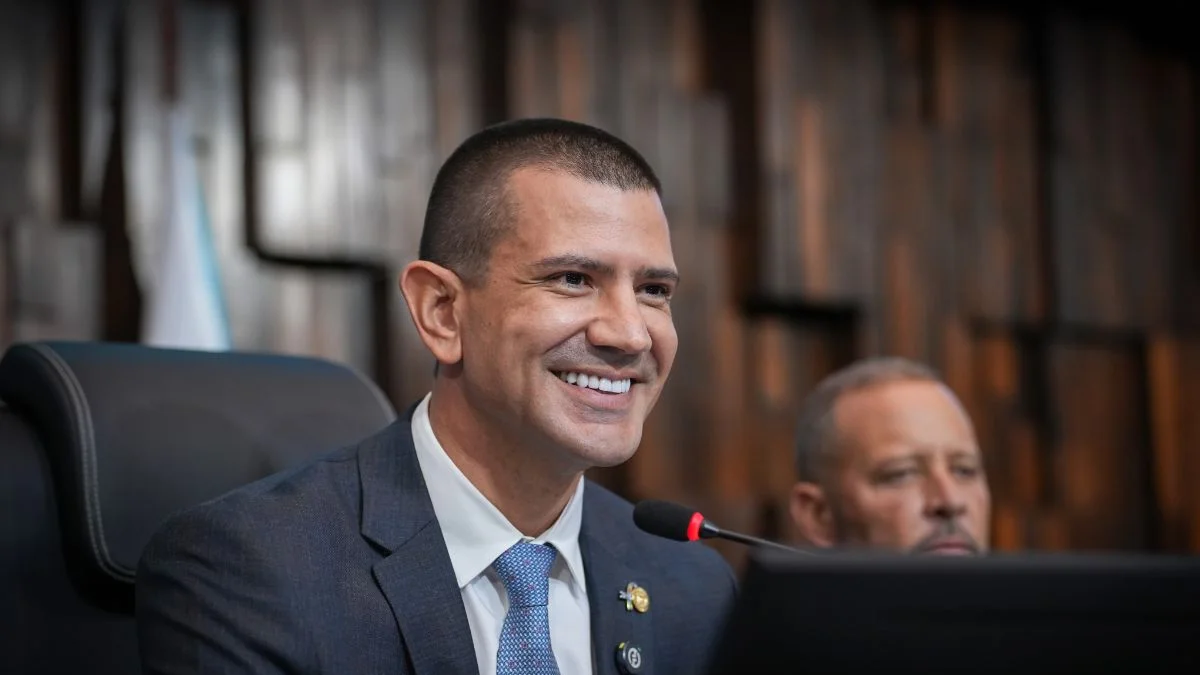 MPRJ investiga Ruas por suspeita de lavagem de dinheiro e crime licitatório