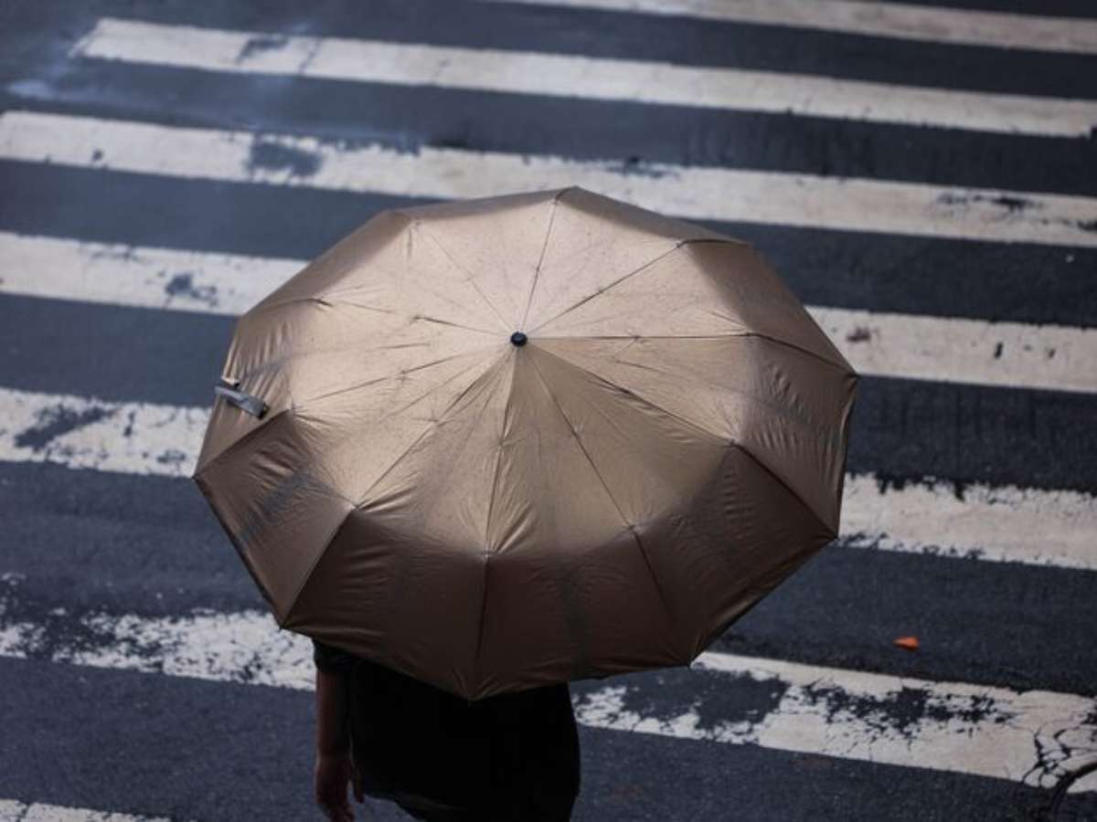 Chuva forte pode marcar domingo de eleição; veja a previsão e como se organizar para votar