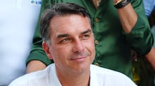 Lula aceita condições de Flávio Bolsonaro para quebra de sigilos, diz Camilo Santana