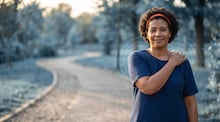 Por que as mulheres sentem um ‘cordão’ repuxando o braço após cirurgia de câncer de mama?